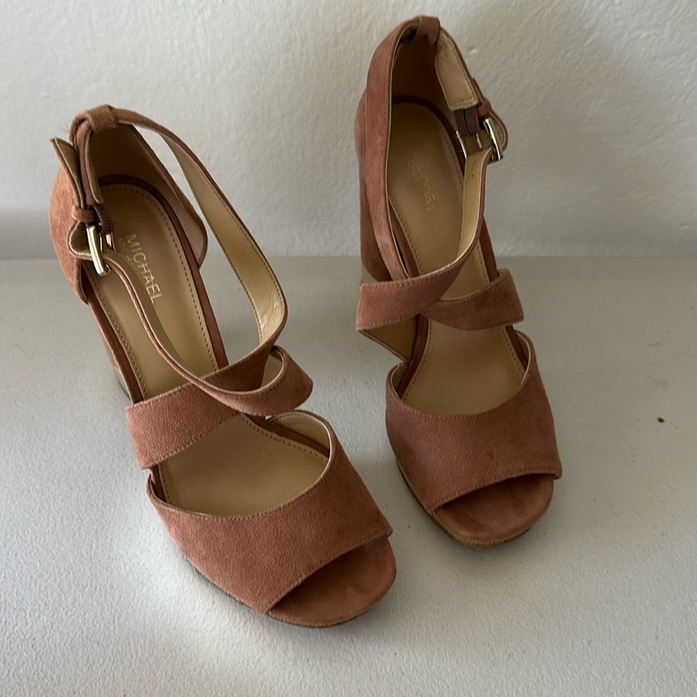 Michael Kors Valerie platform Suede Heels